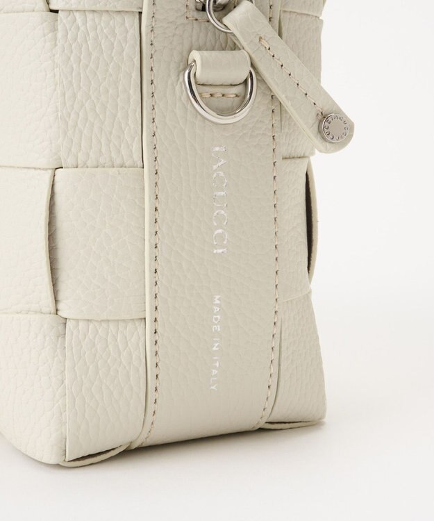 IACUCCI 【予約】ベルタ S CERVO ホワイト