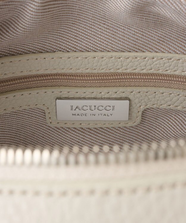 IACUCCI 【予約】ベルタ S CERVO ホワイト