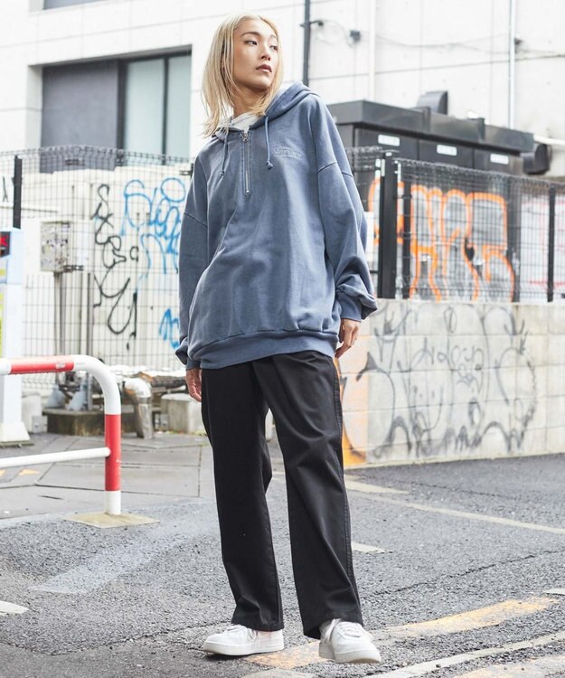 WEGO ピグメントハーフZIPロゴプルパーカー ブルー