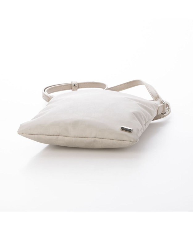 LA BAGAGERIE モノグラムデイリースマホポシェット アイボリー