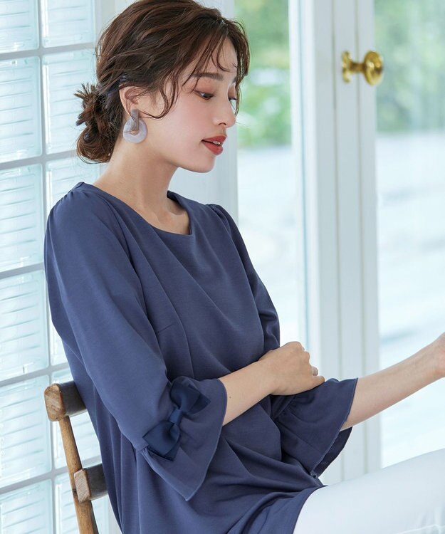 Tiaclasse 【洗える】グログランリボン付きフリル袖チュニック ブルー