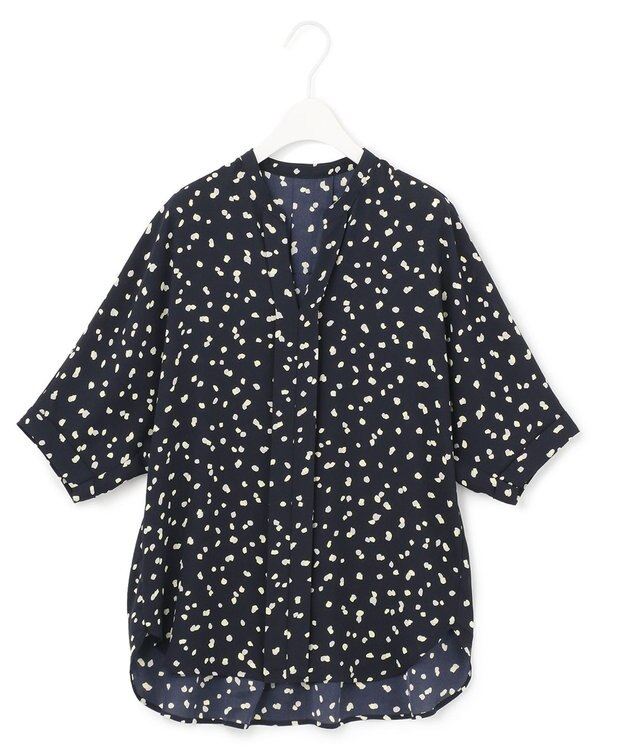 ICB 【WEB限定カラーあり・洗える】Back Satin Amunzen キーネックブラウス ネイビー系柄