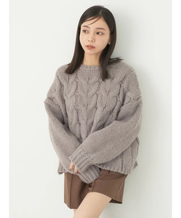 earth music&ecology ローゲージ手編み風ケーブルプルオーバー Gray Beige