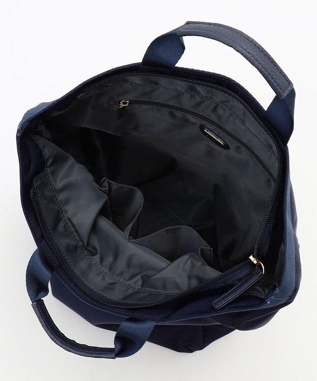 LA BAGAGERIE チャーム付き　ナイロンリュック ネイビー