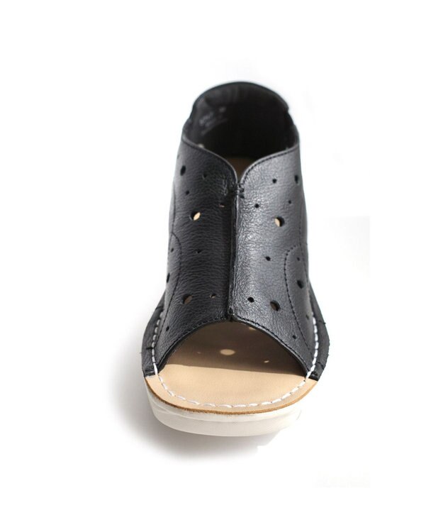 Pointer 本革 超軽量厚底パンチングサンダル ブラック