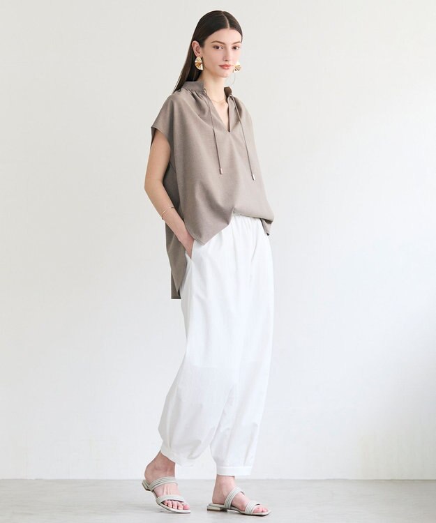 BEIGE， 【イージーケア】BATEAU / Vネック ギャザーブラウス Taupe
