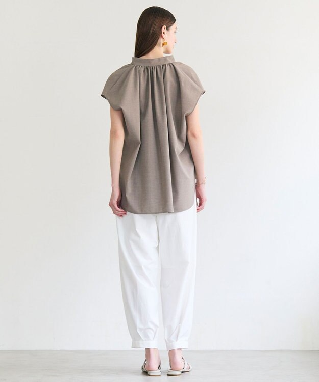 BEIGE， 【イージーケア】BATEAU / Vネック ギャザーブラウス Taupe