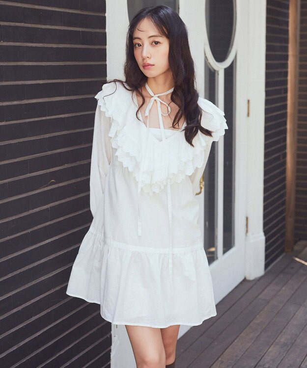 earth music&ecology 【綿100％】サイドリボンラッフルミニワンピース Off White