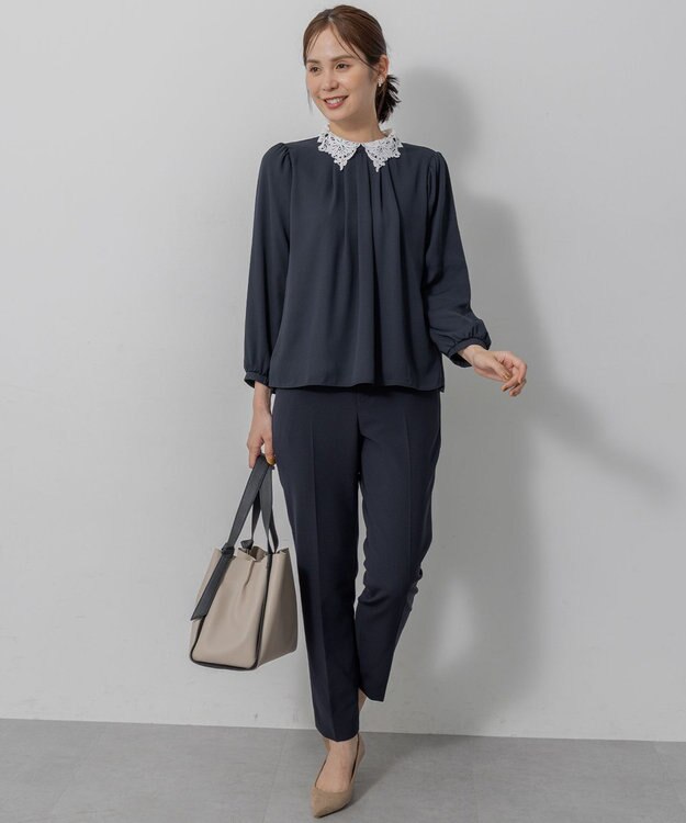 組曲 【KUMIKYOKU NAVY】コンフォータブルドレープフリル テーパードパンツ ネイビー系