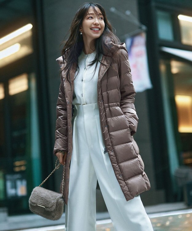 23区 L ナチュラルストレッチサキソニー タック ワイドパンツ アイボリー系