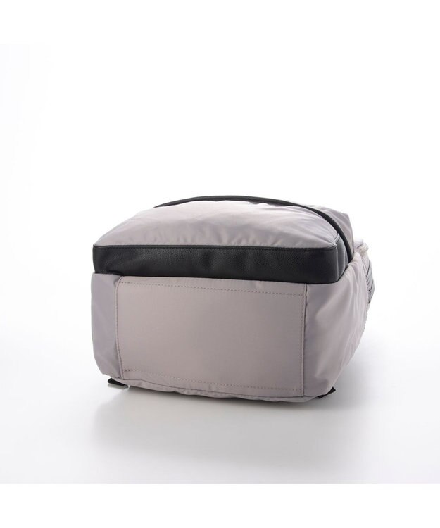 Y'SACCS ナイロンリュックサック グレー