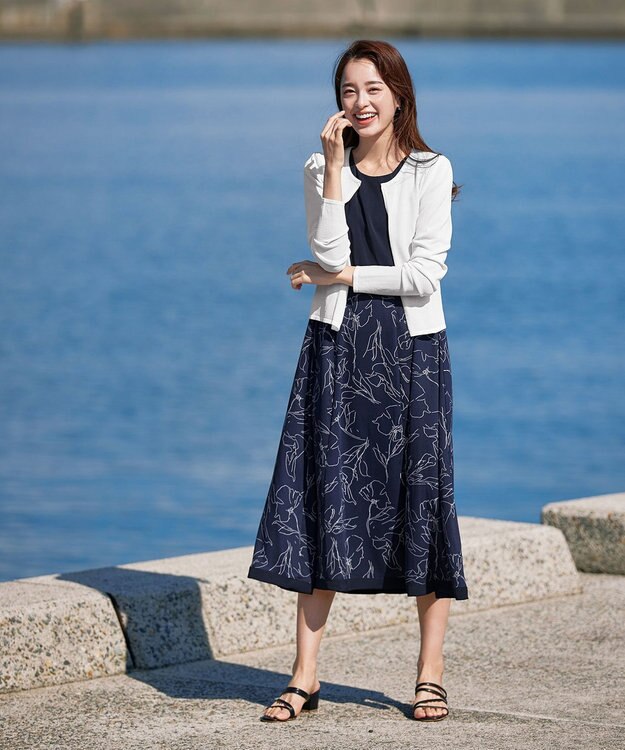 Tiaclasse 【小倉優子さん着用・新色追加・洗える】モノトーンフラワープリントワンピース ネイビー×ネイビー