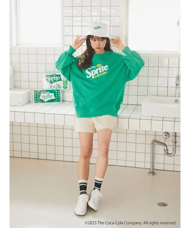 earth music&ecology 別注Ｓｐｒｉｔｅ「R」スウェット Green