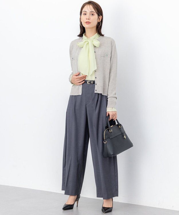 組曲 L 【WEB限定】シャイニーオーガンボウタイ付き ブラウス ライムイエロー系