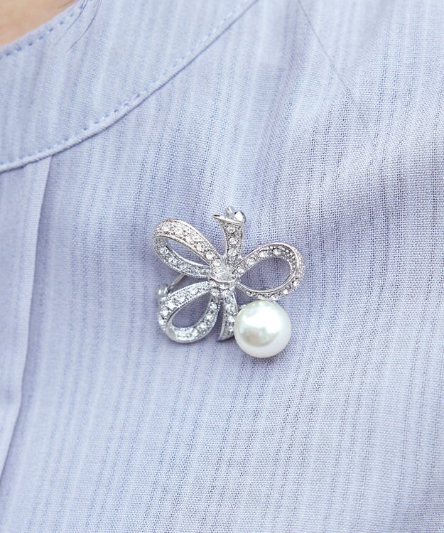 Tiaclasse パール＆クローバーリボンブローチ シルバー