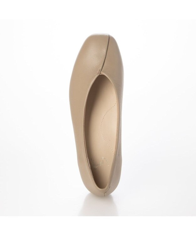 ing <ing>Vカットフラットパンプス オーク