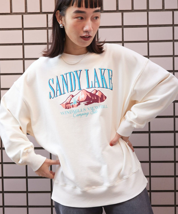 AMERICAN HOLIC 刺繍裏毛プルオーバー Off White