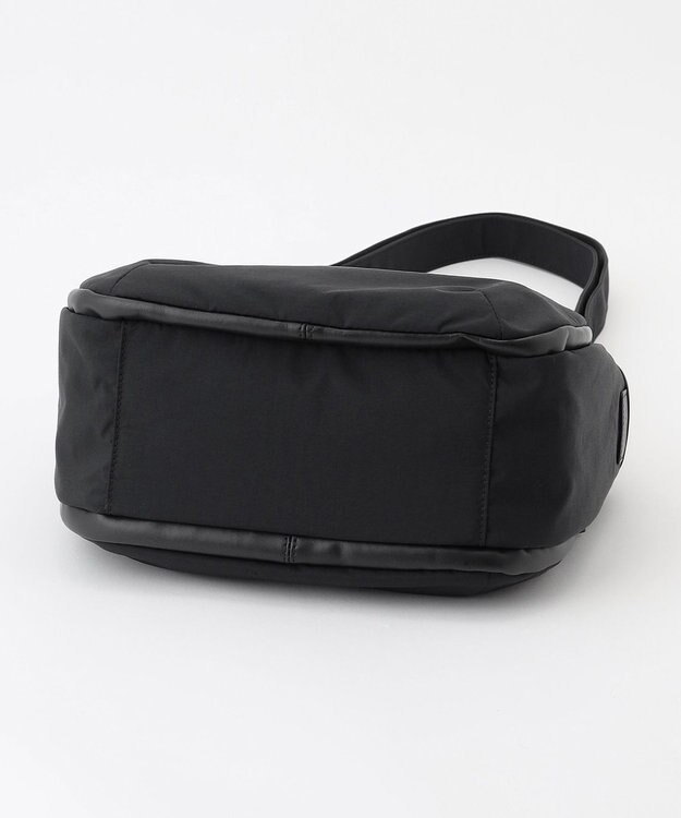 Y'SACCS 【ムック本掲載】タスランナイロンショルダーバッグ ブラック