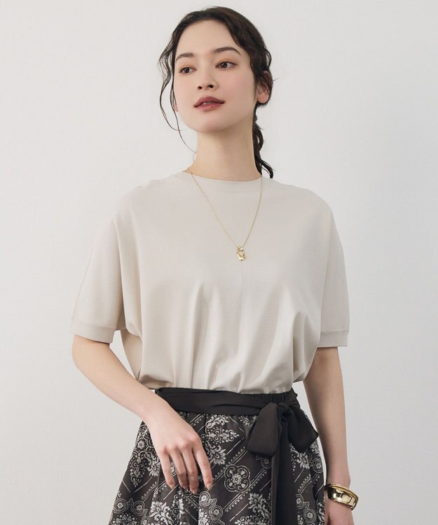 自由区 【前後着用可能】クレープストレッチドルマンスリーブ ニット ベージュ