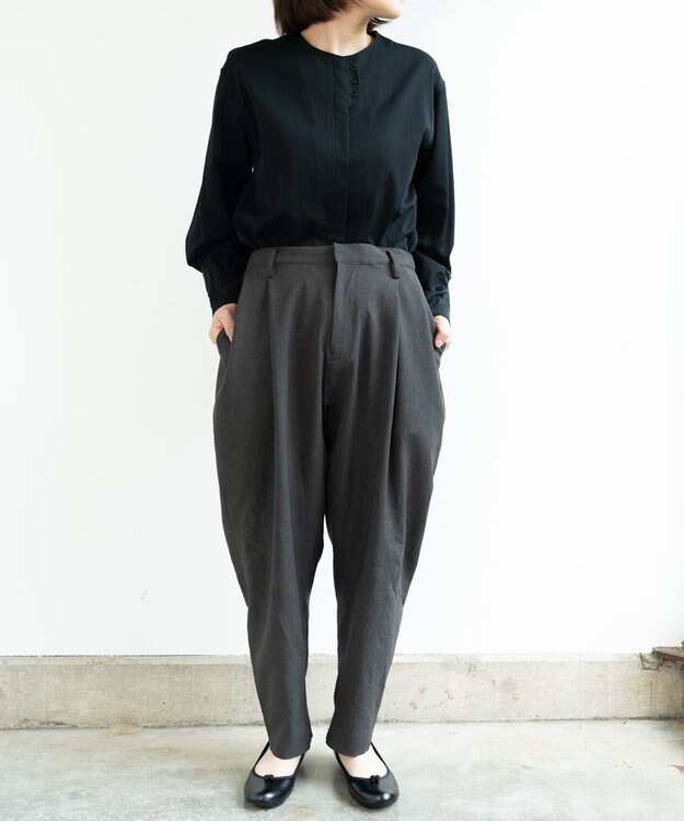 muuc スラックス チャコールグレー