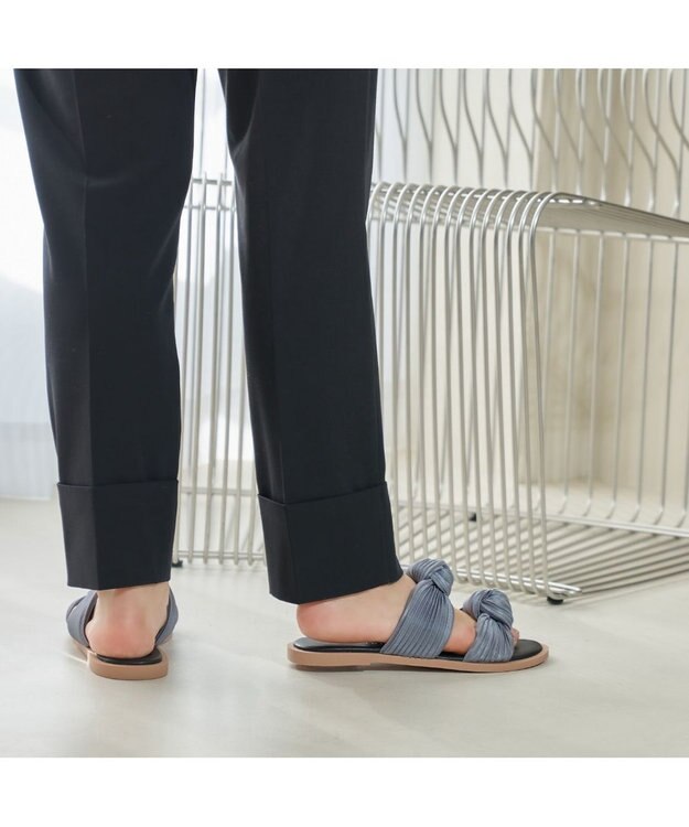 MODE ET JACOMO <carino>プリーツスポンジサンダル ブルー