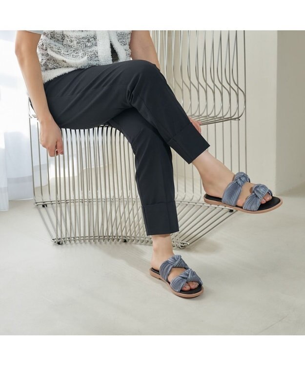 MODE ET JACOMO <carino>プリーツスポンジサンダル ブルー