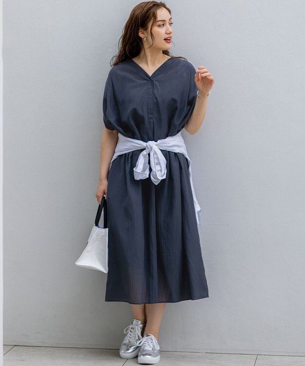 23区 L 【Lサイズ限定/接触冷感/速乾性/洗える】エアリーブライトローン Vネックワンピース ネイビー系