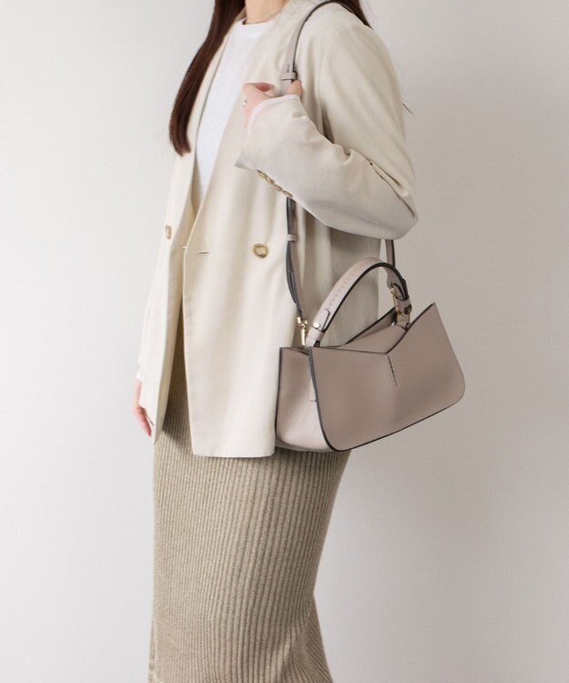 INTER-CHAUSSURES 【LORISTELLA】Vカットレザー２WAYハンドバッグ ライトベージュ