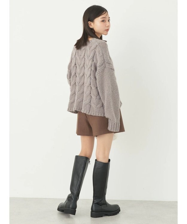 earth music&ecology ローゲージ手編み風ケーブルプルオーバー Gray Beige