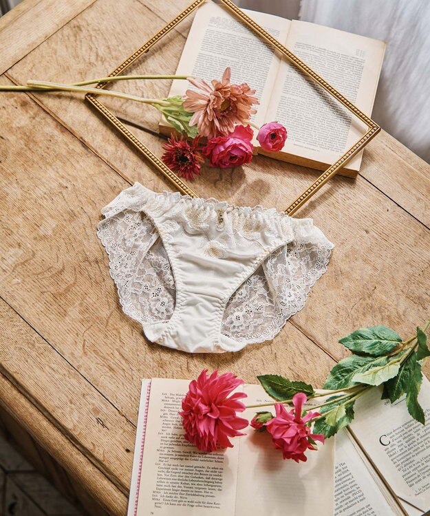 San-ai Resort（三愛水着楽園） エレガントコレクション【2407】デザインショーツ ホワイト