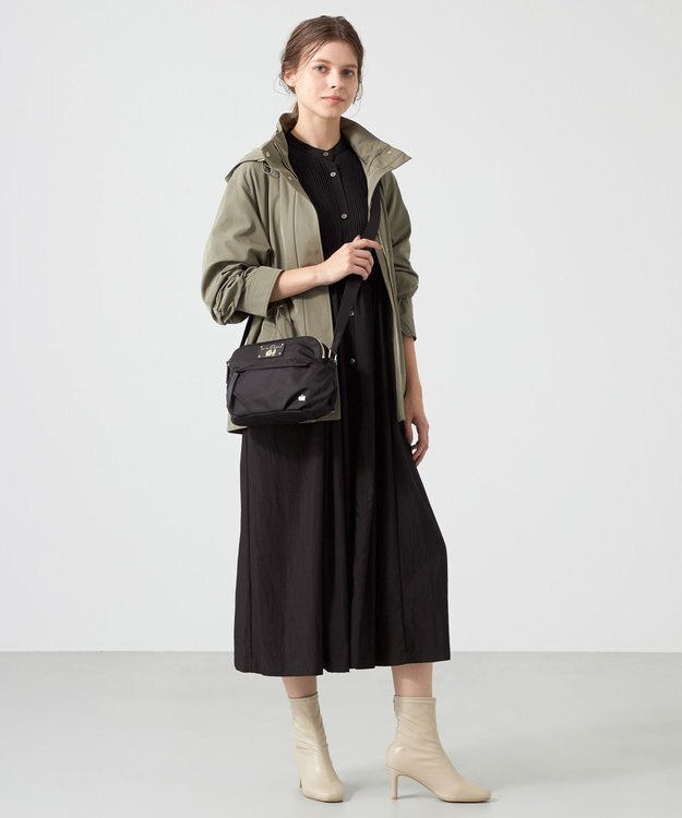 LA BAGAGERIE ウォータープルーフナイロン　スクエアショルダー ブラック