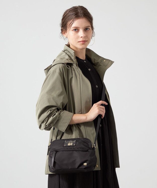 LA BAGAGERIE ウォータープルーフナイロン　スクエアショルダー ブラック