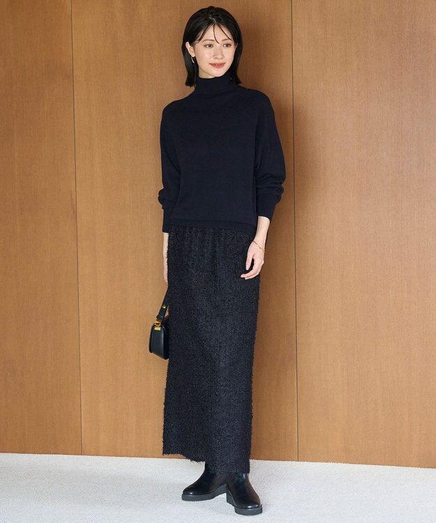 UNFILO L エアリーヤーン Iラインスカート ネイビー