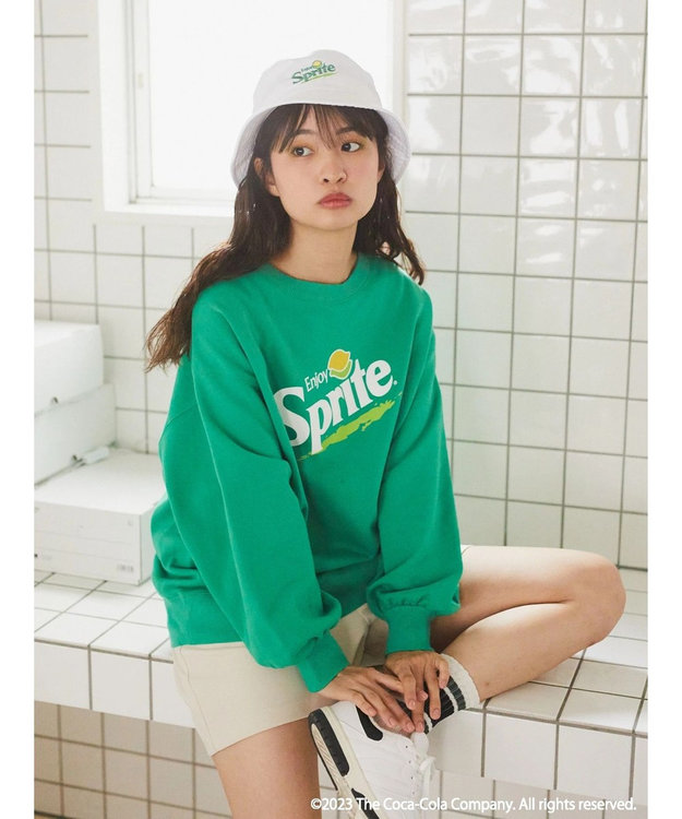 earth music&ecology 別注Ｓｐｒｉｔｅ「R」スウェット Green