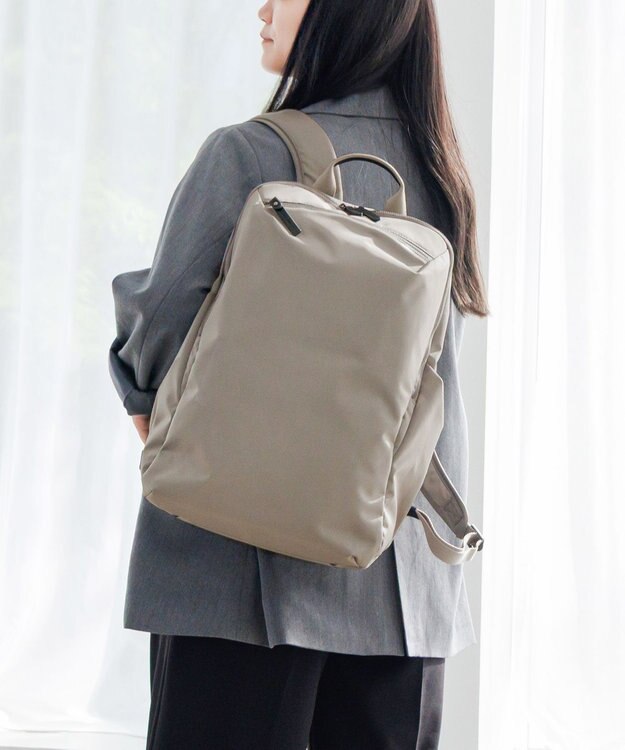ACE BAGS & LUGGAGE 【軽量】 ace. ルフィラ リュックサック B4 15.6インチPC収納 17912 エース グレージュ