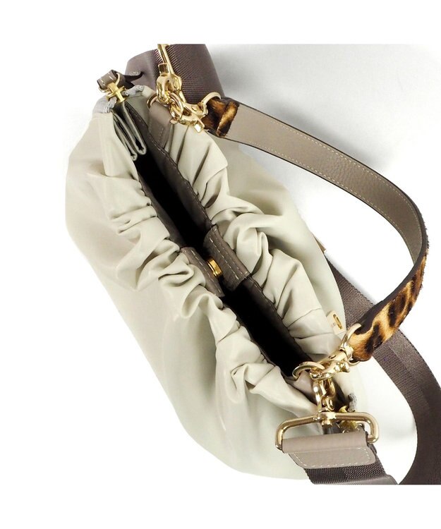 PELLE BORSA ミドルサイズショルダー W Face 4658 チアーズ アイボリー