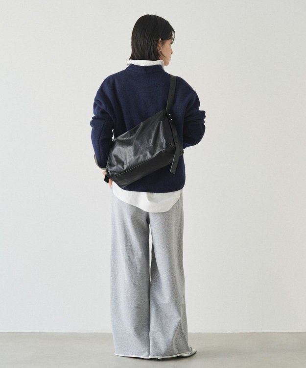 russet トライアングルショルダーバッグ(CE-1675) Black