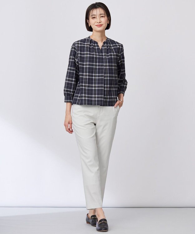 J.PRESS LADIES L 【セットアップ対応・洗える】セルロースリネンストレッチ テーパード パンツ ライトグレー系