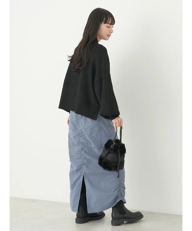 earth music&ecology ＦＬＵＦＦＹハイネックプルオーバー Black