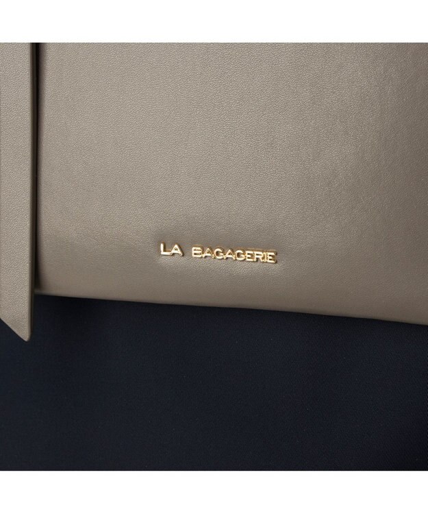 LA BAGAGERIE リサイクルレザー　フラップA4トート ネイビー