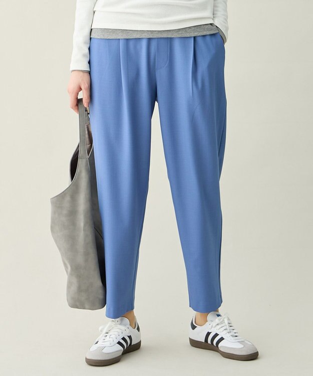 ANY L イージーケアライトストレッチテーパードパンツ ブルー