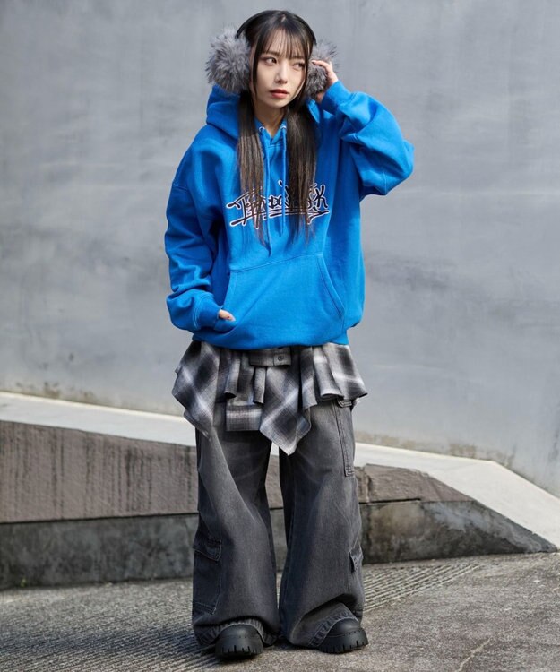 WEGO 【ユニセックス着用ITEM/SMLサイズ展開】グラフィックロゴプルパーカー ブルー