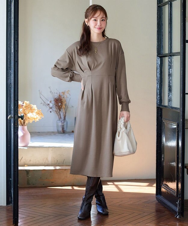 Tiaclasse L 【吸水発熱 / 静電気防止】ポンチタックワンピース モカ