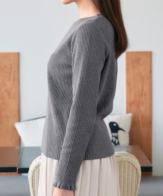 Tiaclasse 【安田美沙子さん着用・選べる2type・洗える】 フリルニットトップス クルーネック：チャコール