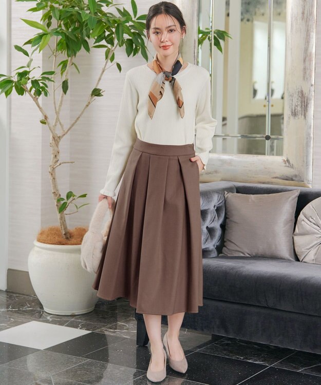 Tiaclasse 【安田美沙子さん着用・選べる2type・洗える】 フリルニットトップス クルーネック：オフホワイト