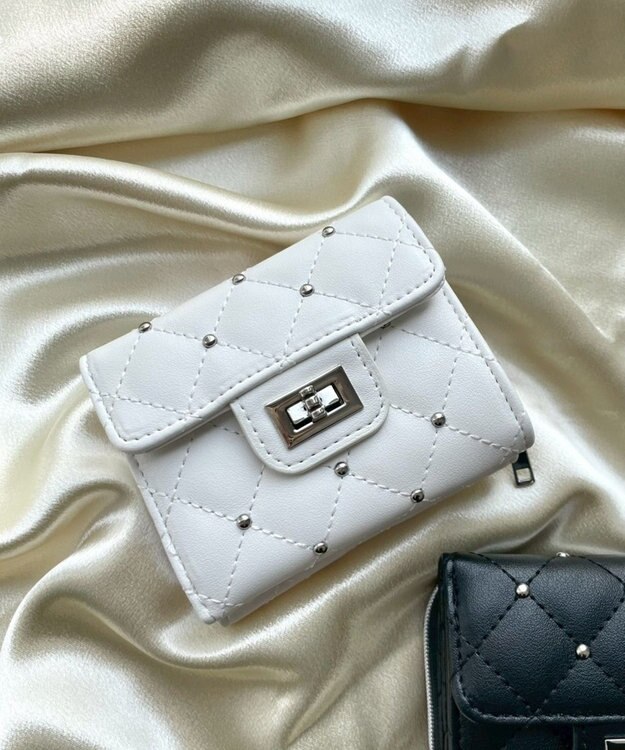 WEGO スタッズキルティングフラップウォレット ホワイト