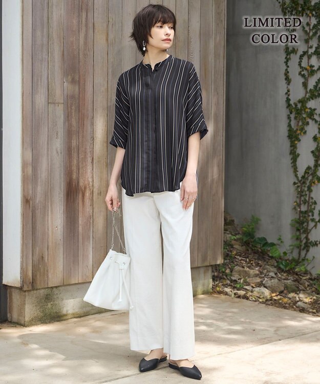 ICB L 【人気のため新色追加・接触冷感・UVケア・速乾・洗える】BackSatinAmunzen 5分袖バンドカラーブラウス チャコールストライプ柄系［WEB限定］