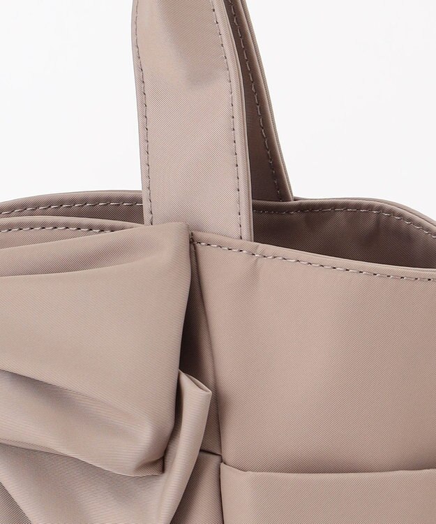 TOCCA 【大人百花掲載】KNOT IN HEART NYLONTOTE M トートバッグ M グレージュ系