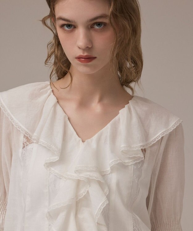 GRACE CONTINENTAL コットンフリルカラーブラウス ホワイト