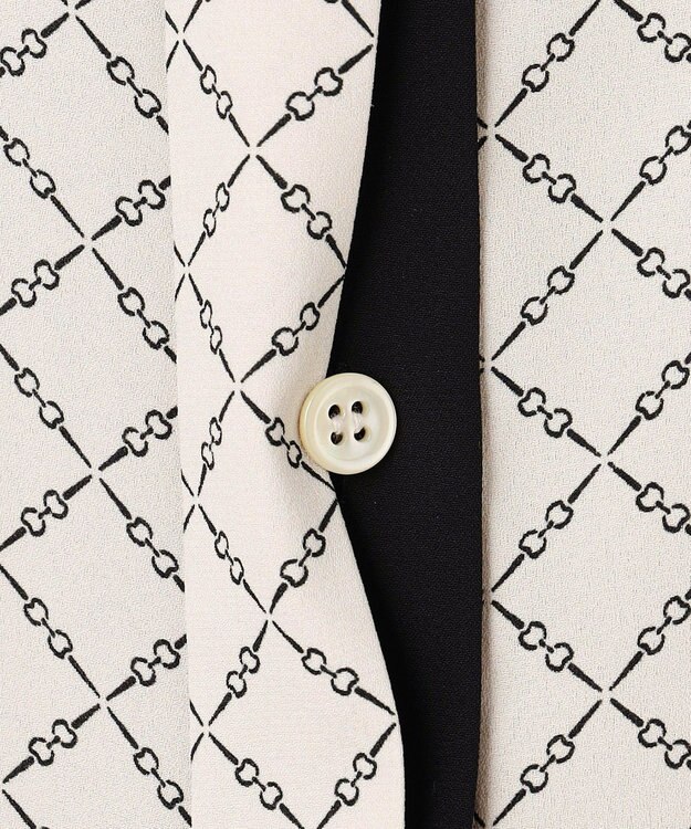 ICB L 【先行予約・WEB限定カラーあり】BackSatinAmunzen 5分袖バンドカラーブラウス トープ×スクエアビット柄［WEB限定］